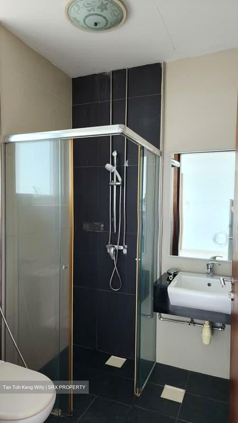 Eastwood Regency (D16), Apartment #579663561